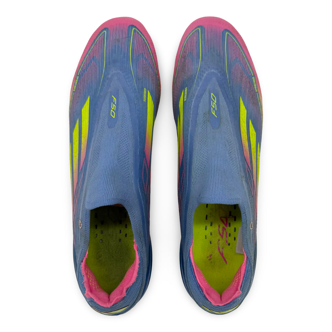 Aaron Wan-Bissaka, jugador de fútbol, ​​3 asistencias, fotocombinada: Adidas F50 Elite Laceless - 2024/25