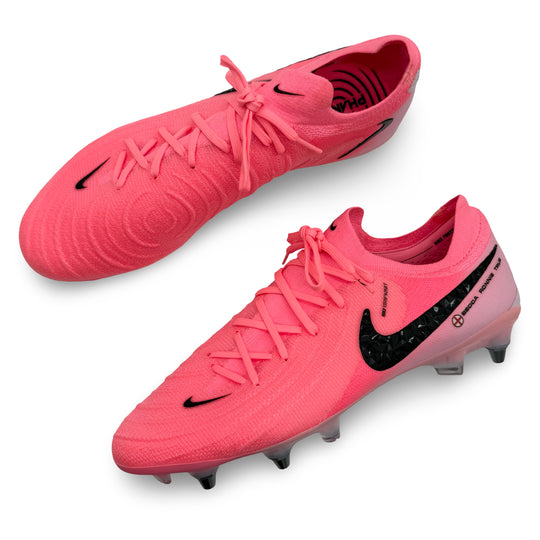 Phil Foden recibe las Nike Phantom GX II Elite de la Eurocopa 2024