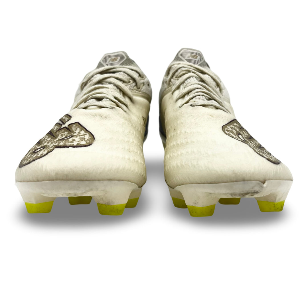 Raheem Sterling Match desgastado New Balance Furon 6 + &ldquo;My Story Matters” 100th PL Gol