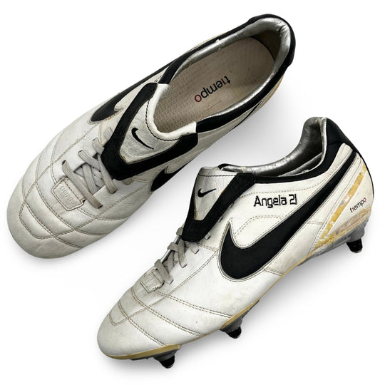 Andrea Pirlo Match Worn Nike Tiempo Air Legend II - 2007/08
