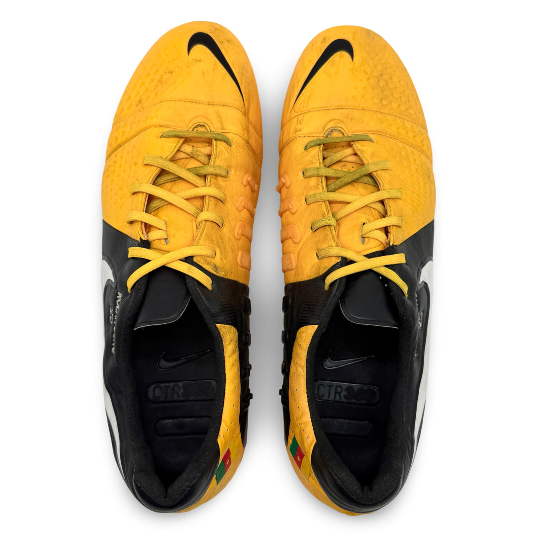 Alex Song | Match-Worn Boots | 2012/13 | Barcelona