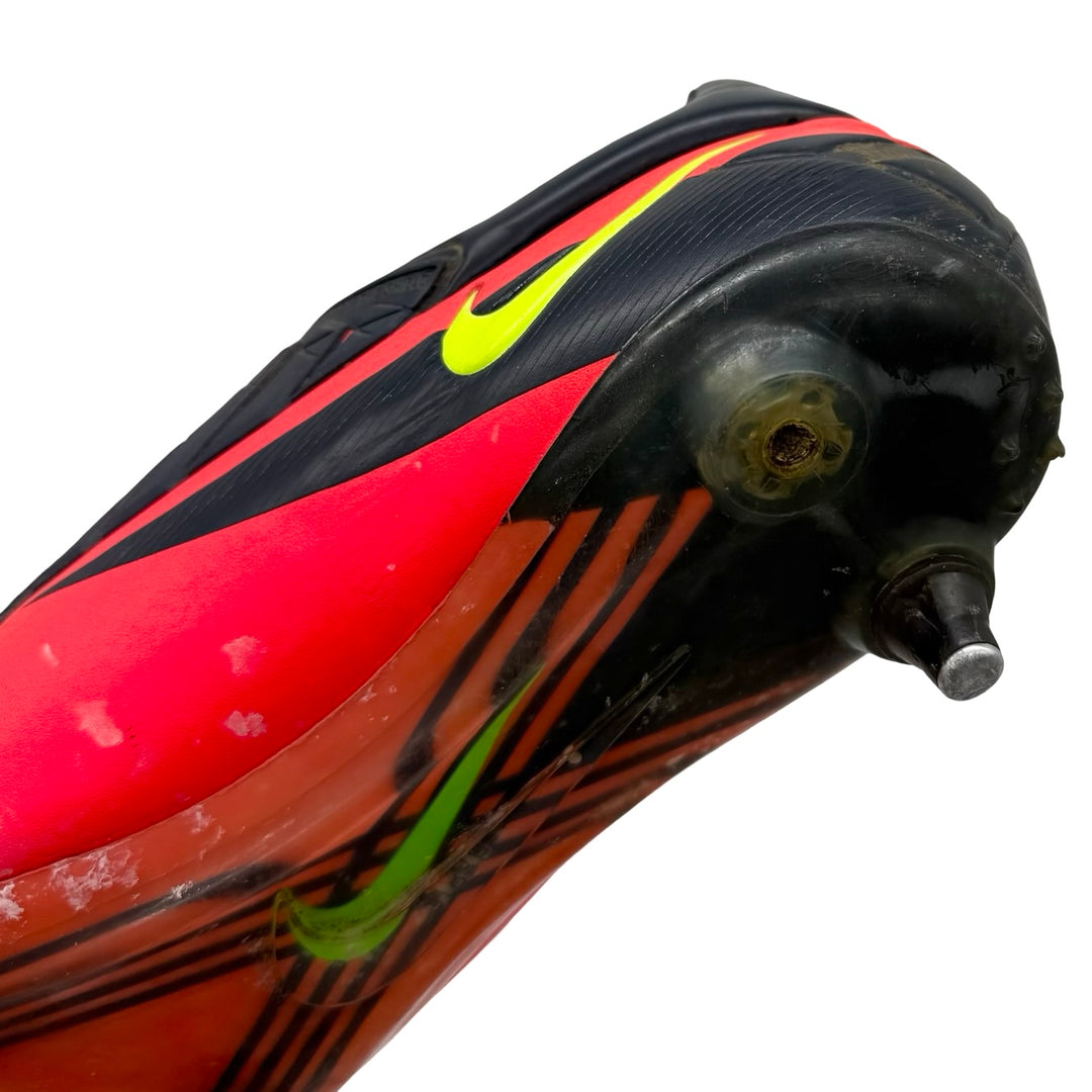 Paul Scholes | Match Worn | Photo-Matched | 2012/13 | 1 Assist | Nike T90 Laser IV