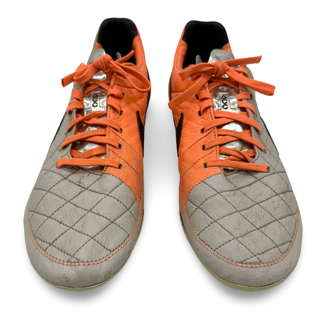 Nike Tiempo Legend V usada por Chris Smalling en partidos - 2013/14