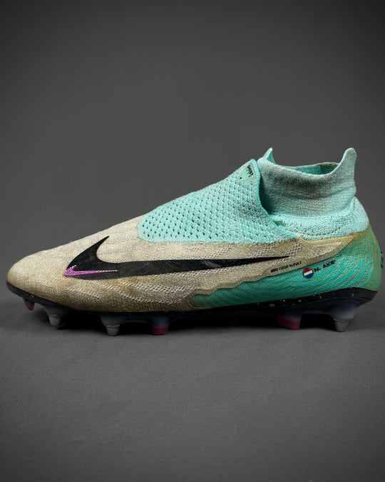 Nathan Aké | Match-Worn Boots | 2023/24 | FIFA Club World Cup Final | 4 Clean Sheets | 1 Goal | 2 Assists