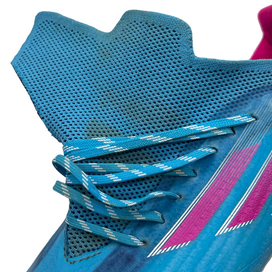 حذاء ليونيل ميسي Adidas X Speedflow.1 في مباراة 2021/22