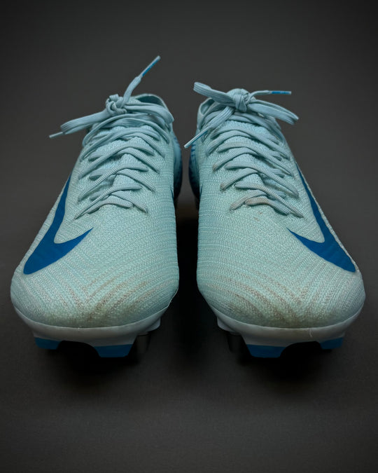 Alphonso Davies | Match-Worn Boots | 2024/25 | Bayern Munich