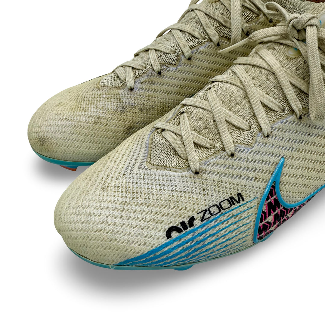 Nike Air Zoom Mercurial Vapor 15 Elite (2022/23), usadas por Diogo Dalot en partidos y fotos de la final de la Copa Carabao 2023