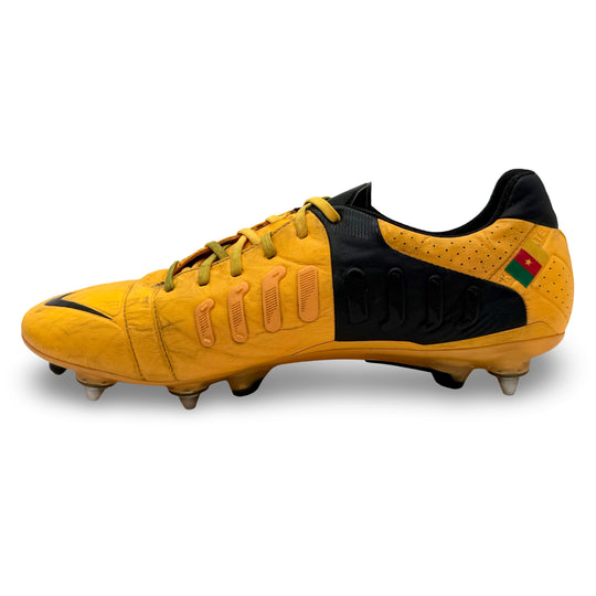 Alex Song | Match-Worn Boots | 2012/13 | Barcelona