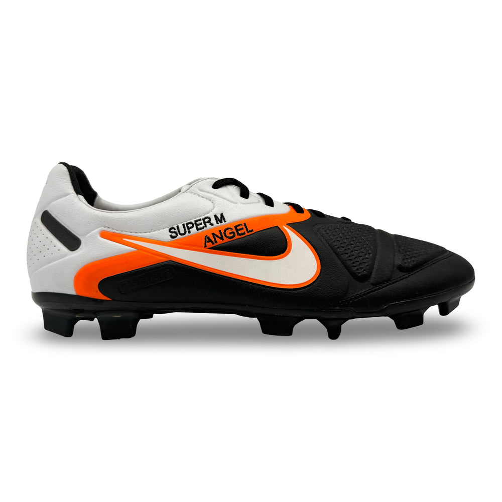 Mario Balotelli Match Issued Nike CTR360 Maestri II Elite - 2011/12