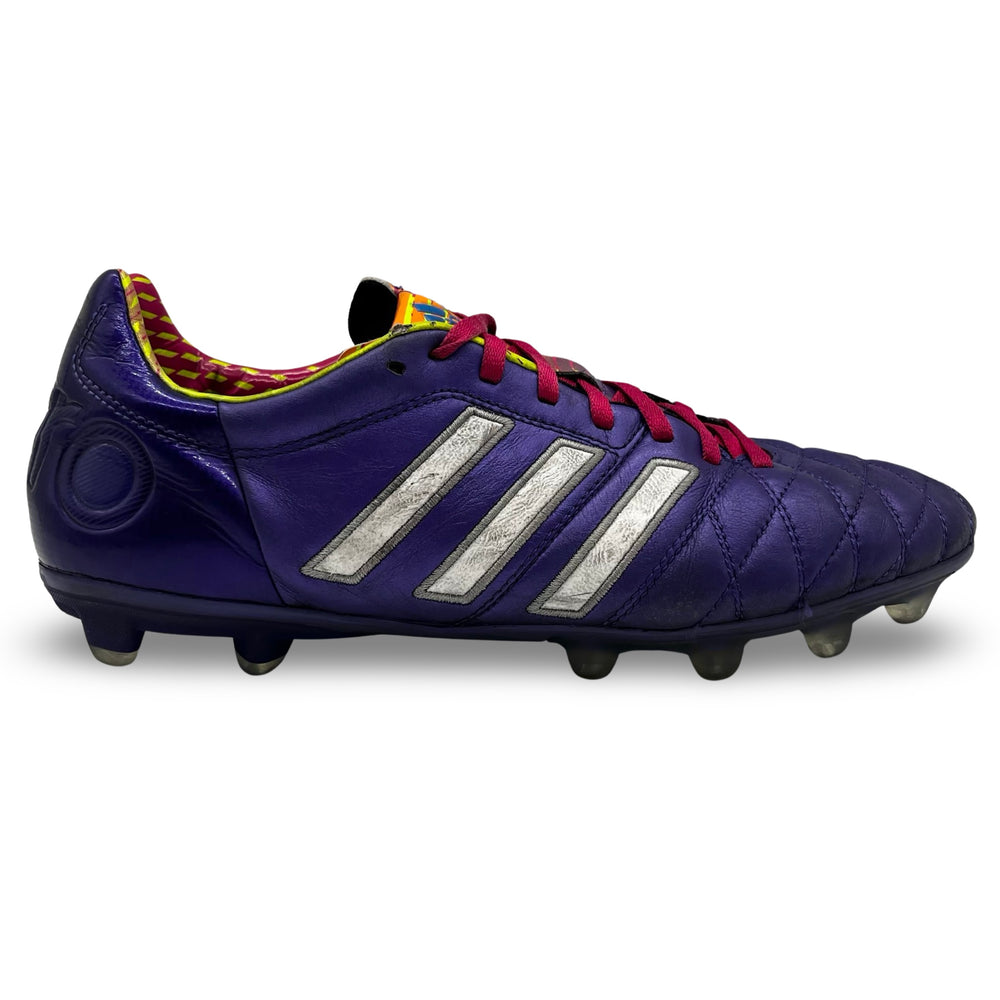 哈维·阿隆索训练时穿着的阿迪达斯 AdiPure 11PRO 2013/14