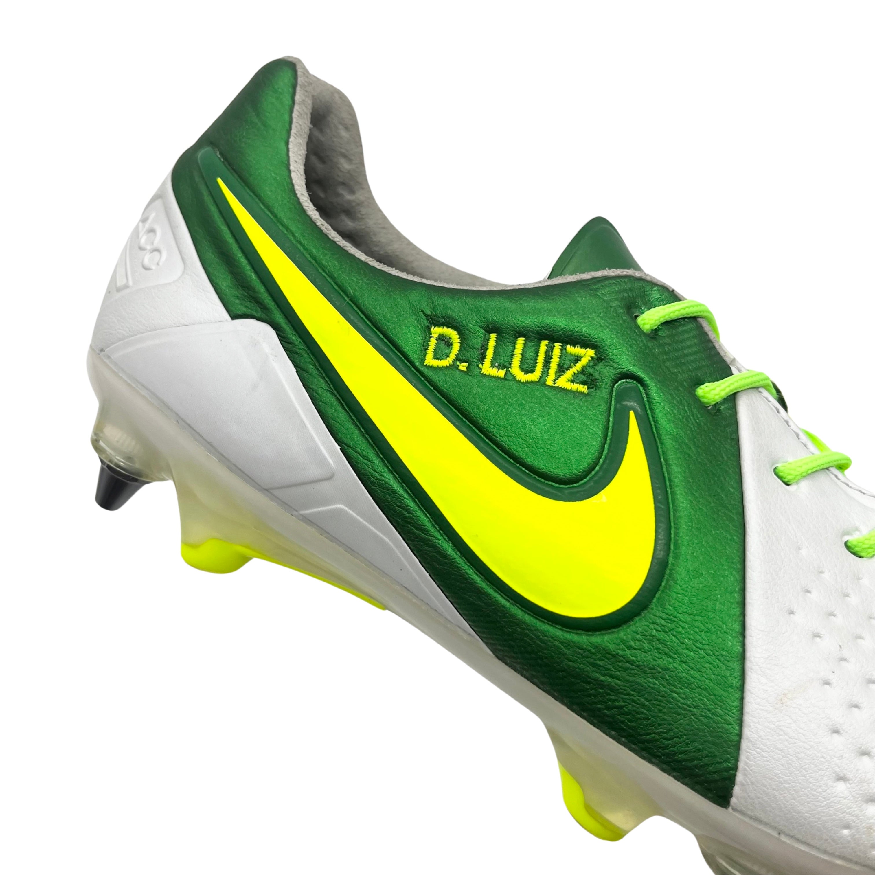 激レアナイキ CTR マエストリ NIKE ナイキ CTR360 マエストリ II エリート HG（ホワイト