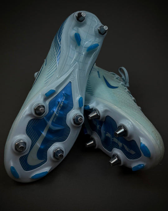 Alphonso Davies | Match-Worn Boots | 2024/25 | Bayern Munich