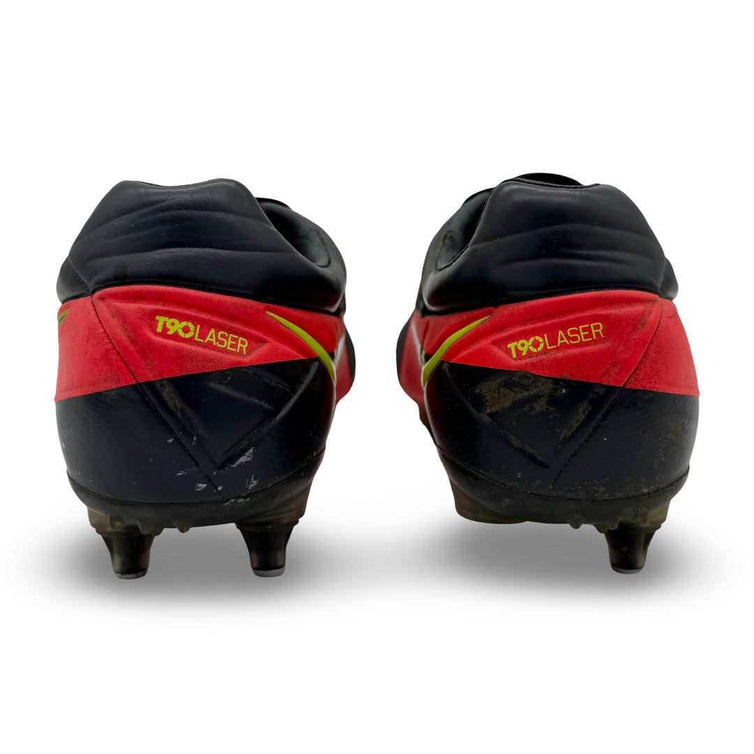 Paul Scholes | Match Worn | Photo-Matched | 2012/13 | 1 Assist | Nike T90 Laser IV