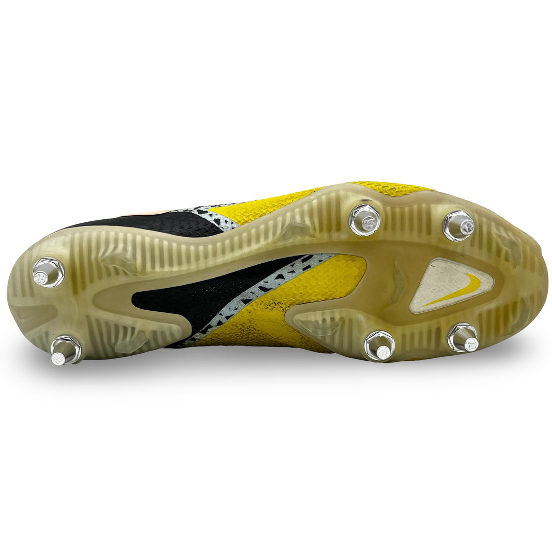 Andy Robertson Match, Photo-Matched Worn Nike Phantom GT Elite - 2022/23