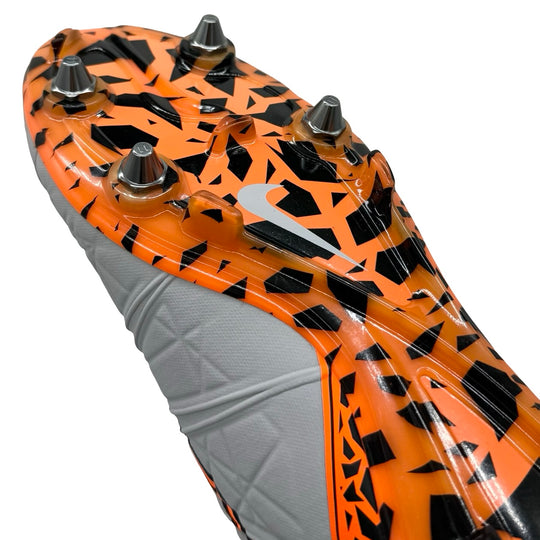 Robert Lewandowski presentó el partido Nike Hypervenom Phantom II 2015/16