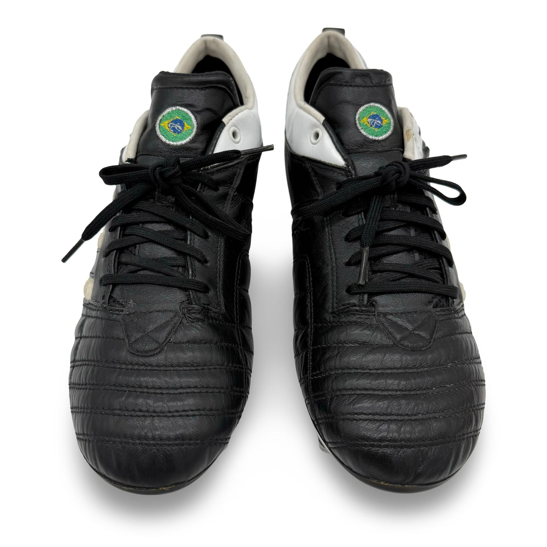 Kaká Match Worn Adidas AdiPure II - 2008/09