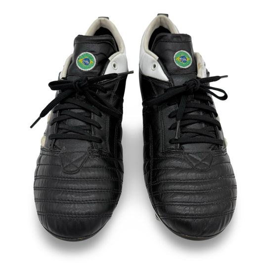 Kaká Match Worn Adidas AdiPure II - 2008/09
