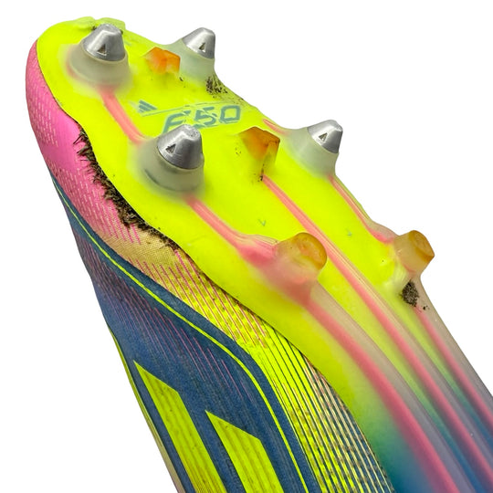 Aaron Wan-Bissaka, jugador de fútbol, ​​3 asistencias, fotocombinada: Adidas F50 Elite Laceless - 2024/25
