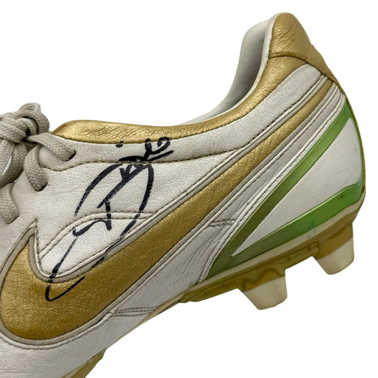 Nike Tiempo Air Legend, usada por Andrea Pirlo en partidos, 1 gol y 3 asistencias, doble firma y fotocombinada - 2007/08