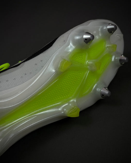 Lisandro Martínez | Match-Worn Boots | 2023/24 | Manchester United