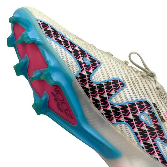 Bruno Fernandes match-worn boots, hand signed, from the 2022/23 season with Manchester United.