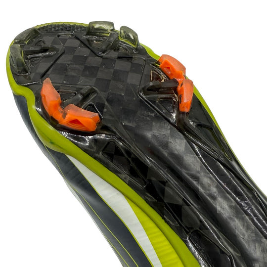 بيدرو ماتش يرتدي حذاء Nike Mercurial Vapor Superfly II لموسم 2010/11