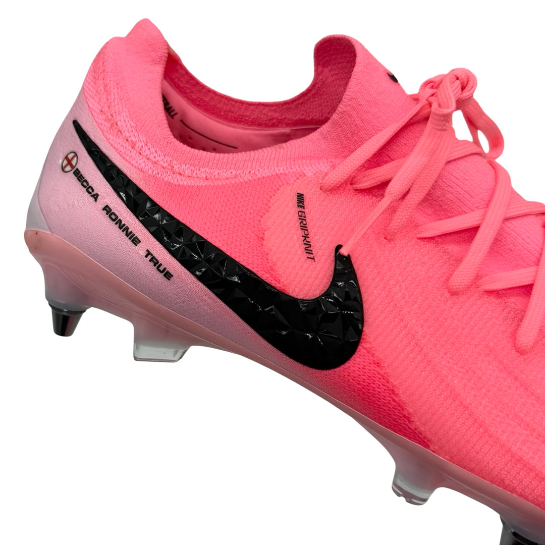 Phil Foden recibe las Nike Phantom GX II Elite de la Eurocopa 2024