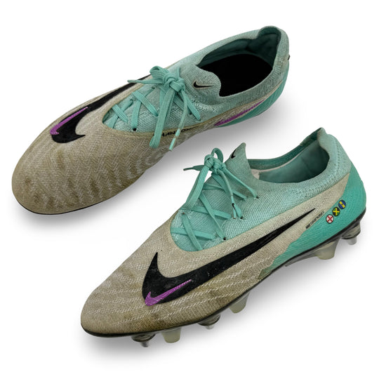 Rico Lewis, jugador de partido, 1 gol (1.º con el Manchester City) y 3 asistencias, debut con Inglaterra, Nike Phantom GX Elite con foto de partido - Temporada 2023/24 de 4 partidos consecutivos y final de la Copa Mundial de Clubes de la FIFA 2023