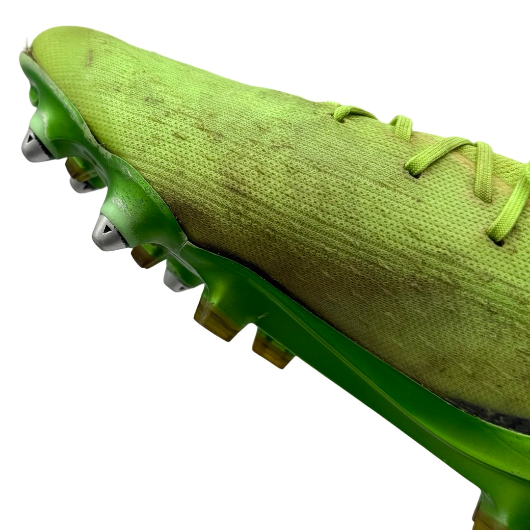 Luke Shaw | Match-Worn Boots | Photo-Matched | 2022/23 | 1 Goal | 1 Assist | 7 Clean Sheets | Manchester United & England