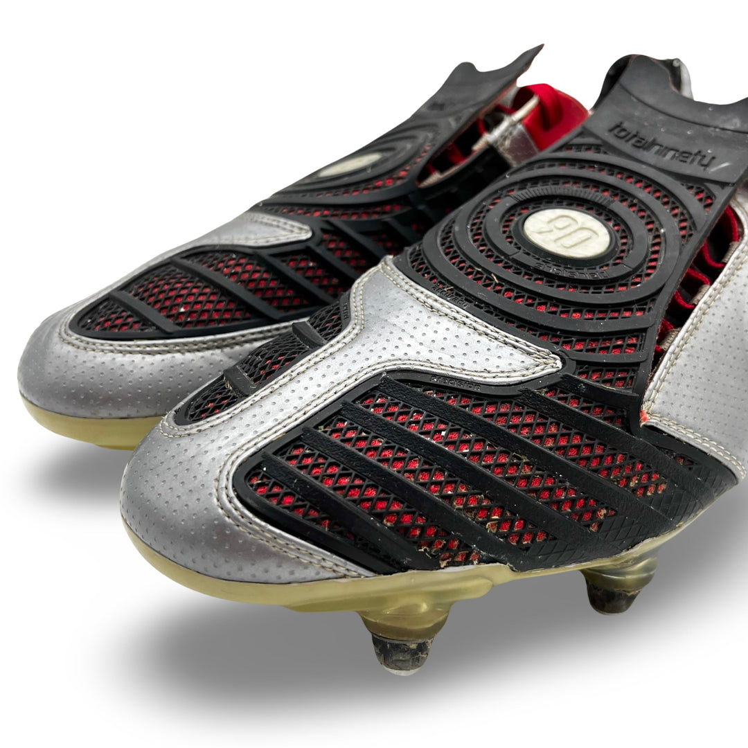 Wayne Rooney Match Worn, Photo-Matched Nike T90 Laser II - 2009/10