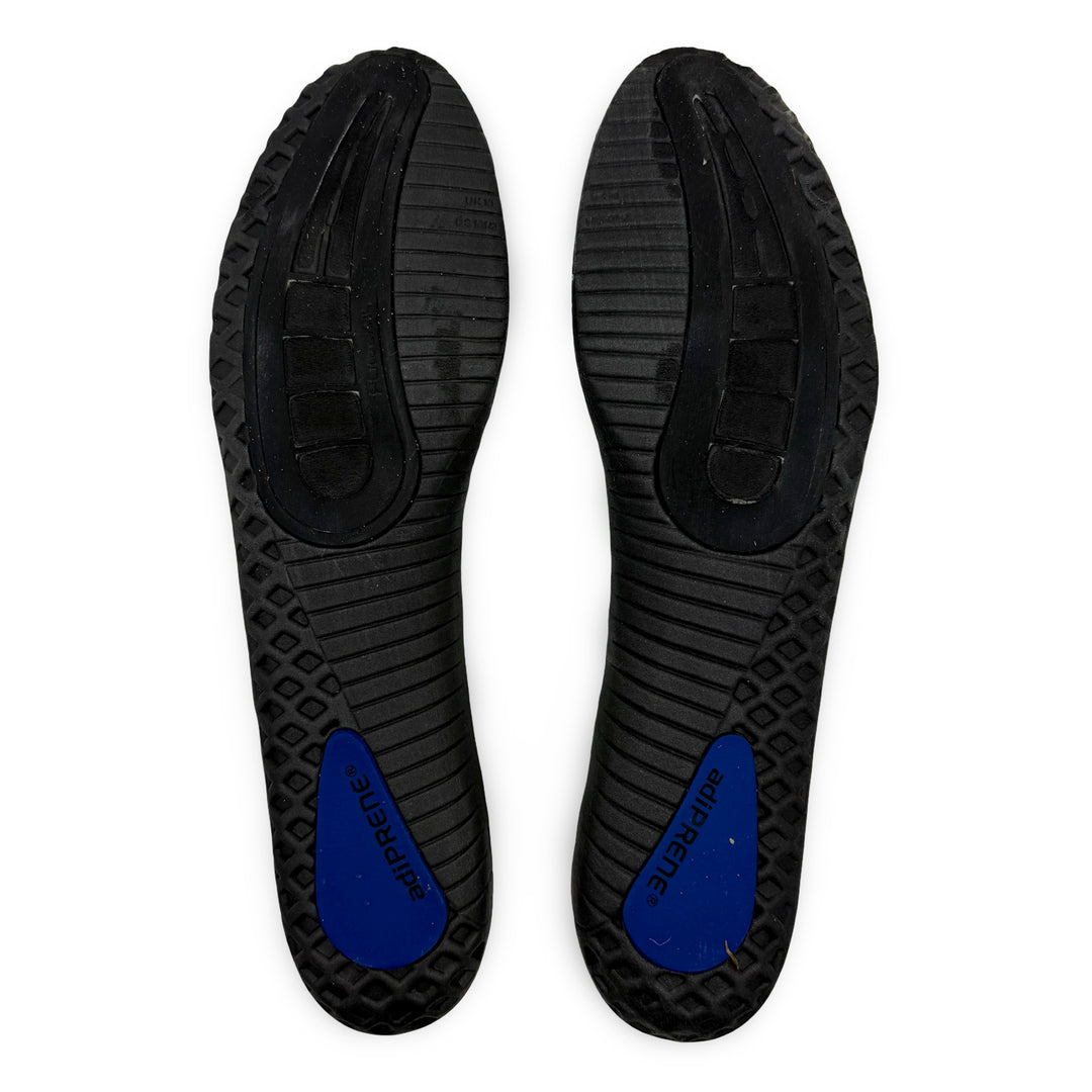 Frank Lampard | Match-Worn | Dual Hand-Signed | Photo-Matched | 2009/10 Double-Winning Season | 3 Goals | 2 Assists | Adidas AdiPure III