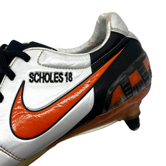 Paul Scholes Match Worn Nike T90 Laser III 2010/11