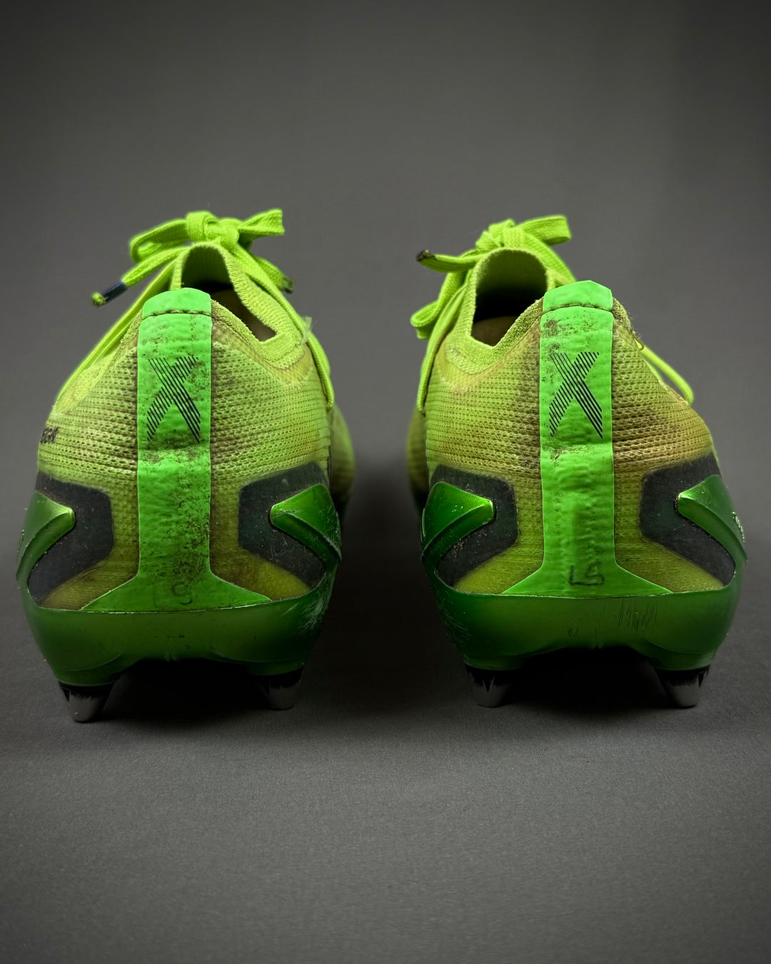 Luke Shaw | Match-Worn Boots | 2022/23 | 1 Goal | 1 Assist | 7 Clean Sheets | Manchester United & England