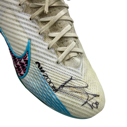 Bruno Fernandes match-worn boots, hand signed, from the 2022/23 season with Manchester United.