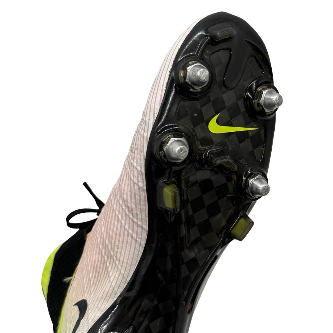 Kyle Walker | Match-Worn | Photo-Matched | 2015/16 | 2 Clean Sheets | 1 Assist | Nike Mercurial Superfly IV