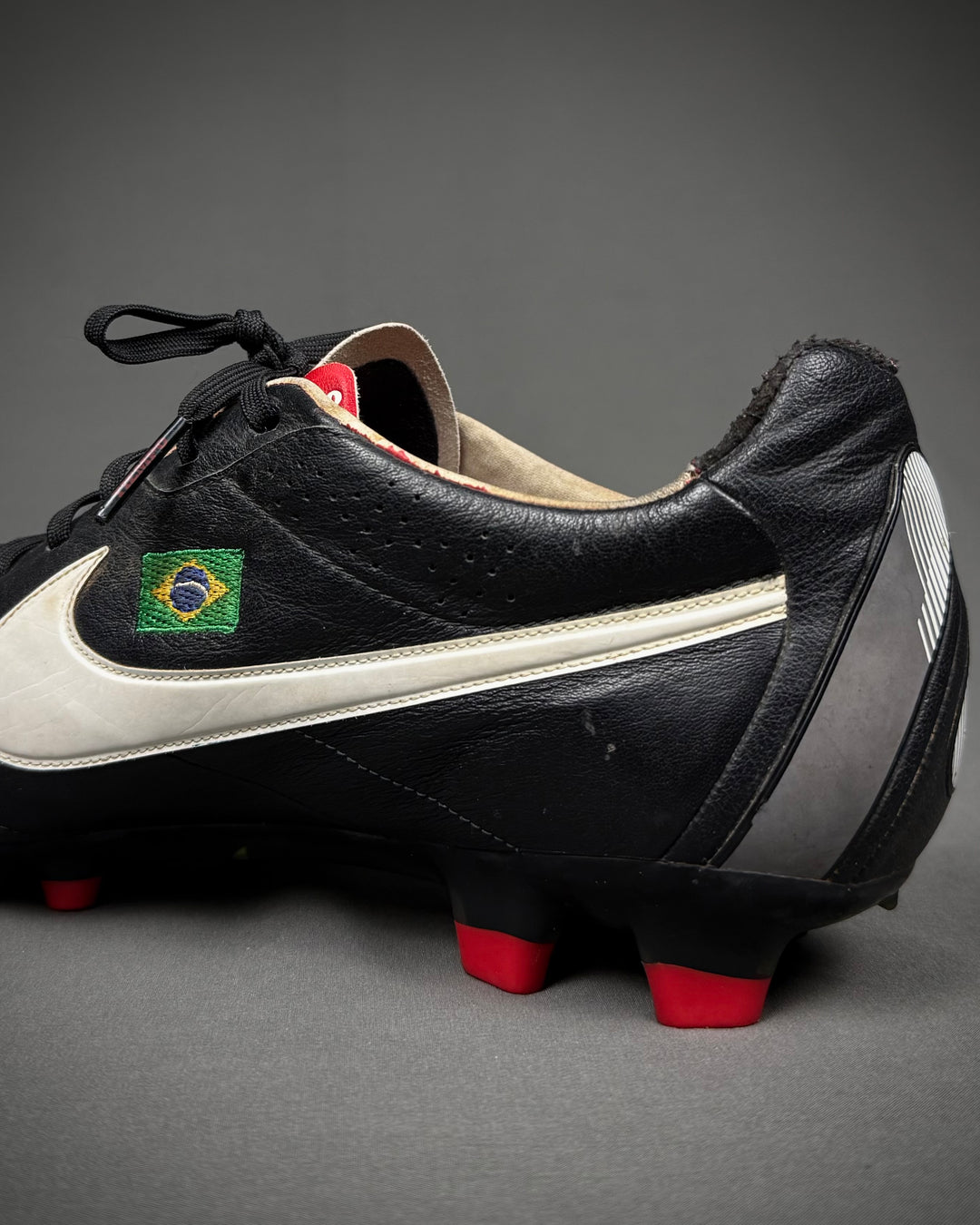Ronaldinho | Match-Worn Boots | 2012 | 4 Goals inc. Hat-Trick | 5 Assists | Atlético Mineiro