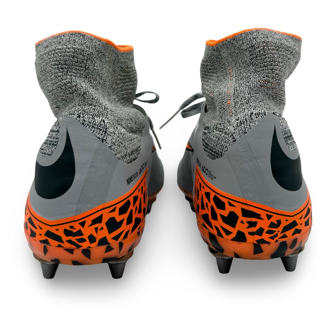 Robert Lewandowski presentó el partido Nike Hypervenom Phantom II 2015/16