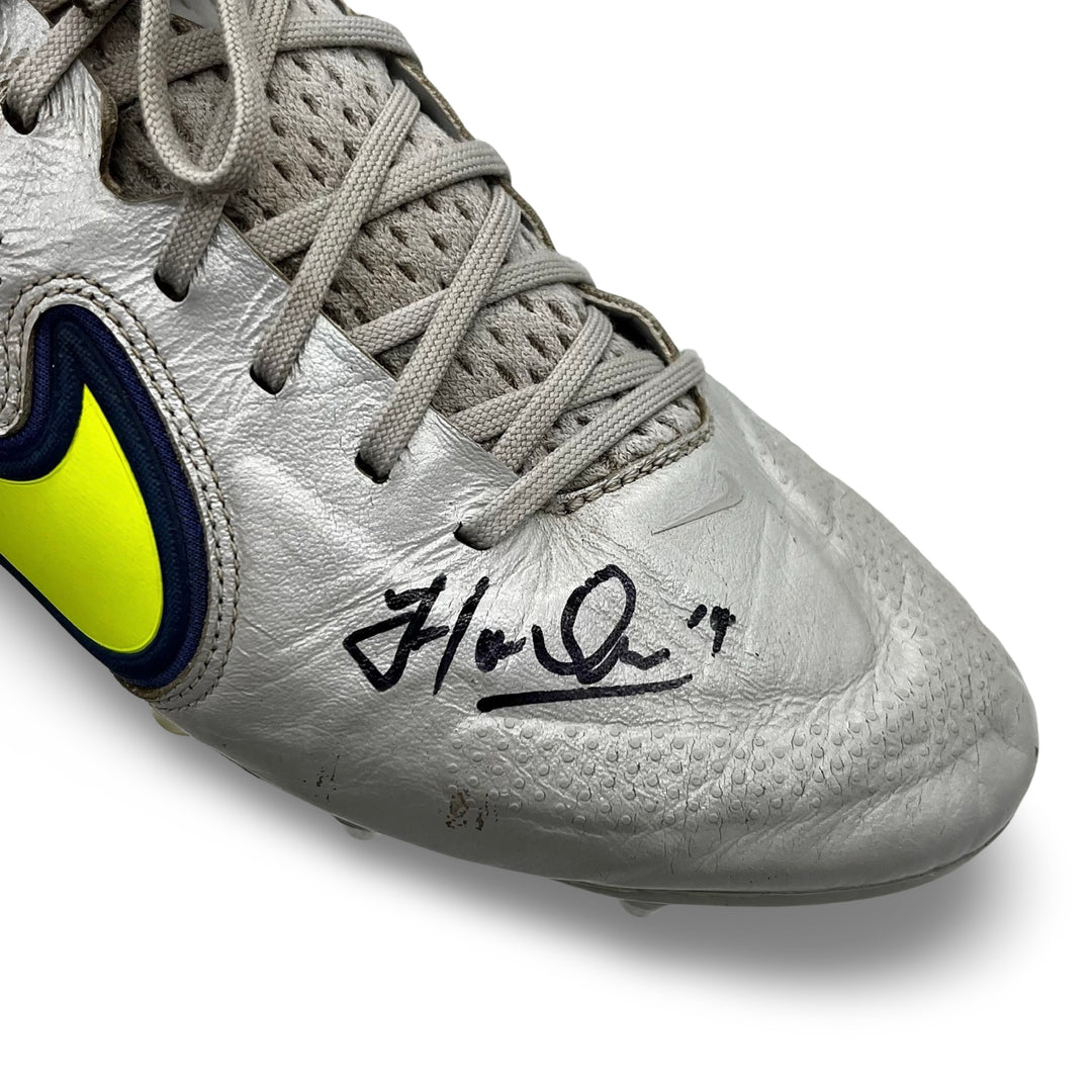 Jordan Henderson firmó las Nike Tiempo Legend IX Elite usadas en partidos de la final de la FA Cup 2021/22 y 2022