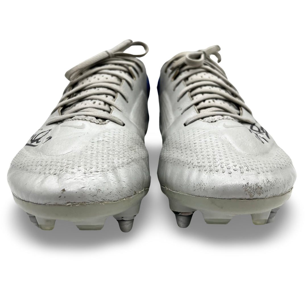 Jordan Henderson firmó las Nike Tiempo Legend IX Elite usadas en partidos de la final de la FA Cup 2021/22 y 2022