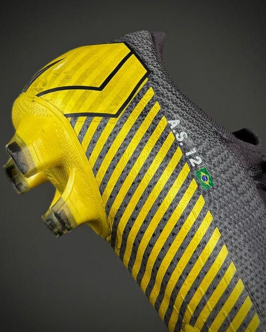 Alex Sandro | Match-Worn Boots | 2017/18 | Juventus