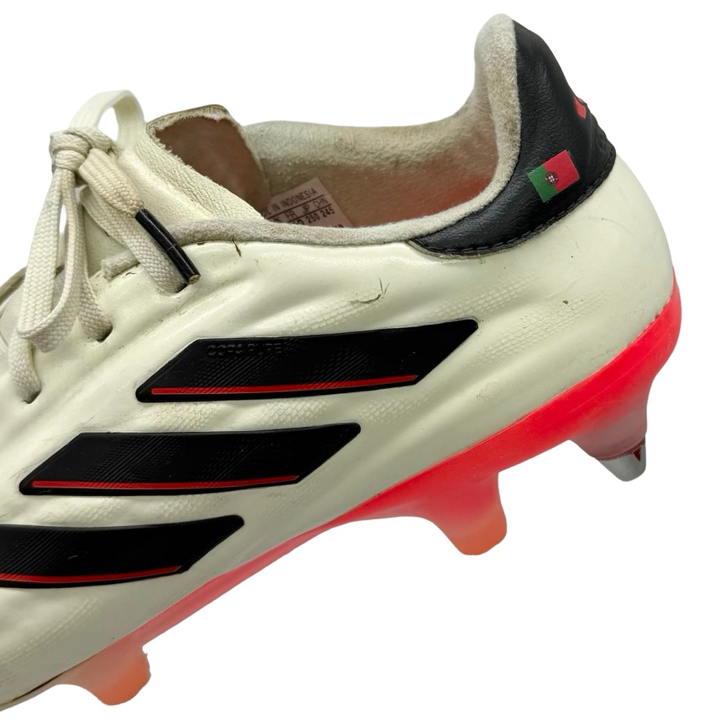 Bernardo Silva | Match-Worn Boots | Photo-Matched | 2023/24 4-In-A-Row Season | 4 Goals | 1 Assist
