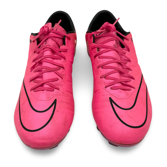 Willian Match Worn, 1 Goal Scored Nike Mercurial Vapor X - 2015/16