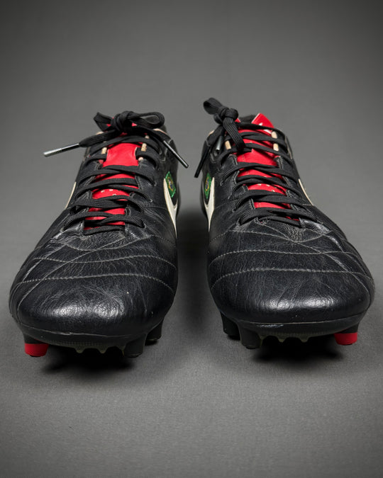 Ronaldinho | Match-Worn Boots | 2012 | 4 Goals inc. Hat-Trick | 5 Assists | Atlético Mineiro