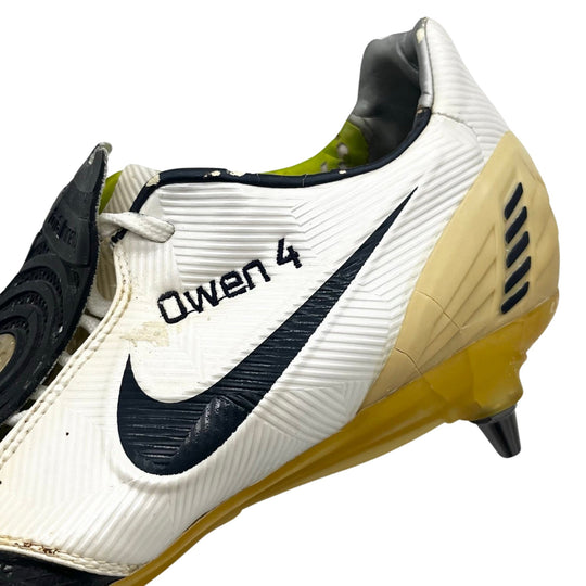 Owen Hargreaves Match Worn Nike T90 Laser II 2008/09