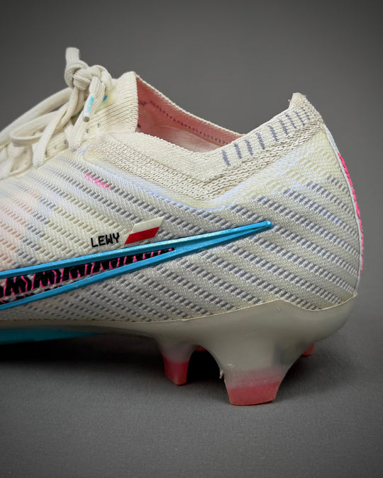 Robert Lewandowski | Match-Worn Boots | 2022/23 | 4 Goals | 1 Assist | Barcelona Debut Season