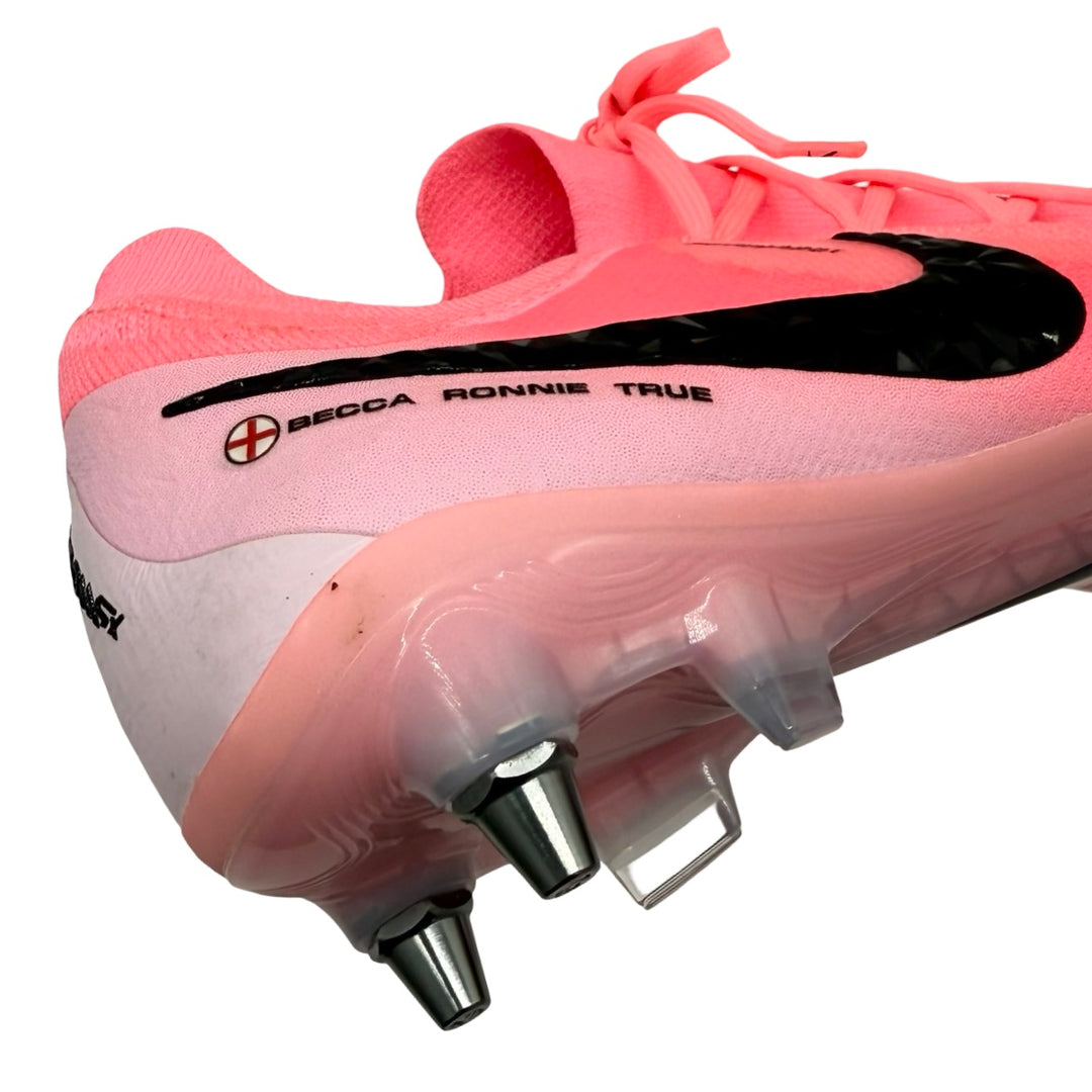 Phil Foden recibe las Nike Phantom GX II Elite de la Eurocopa 2024