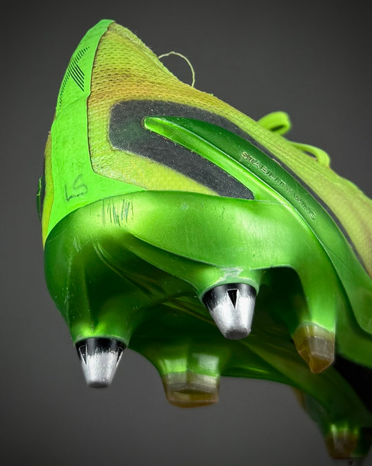 Luke Shaw | Match-Worn Boots | 2022/23 | 1 Goal | 1 Assist | 7 Clean Sheets | Manchester United & England