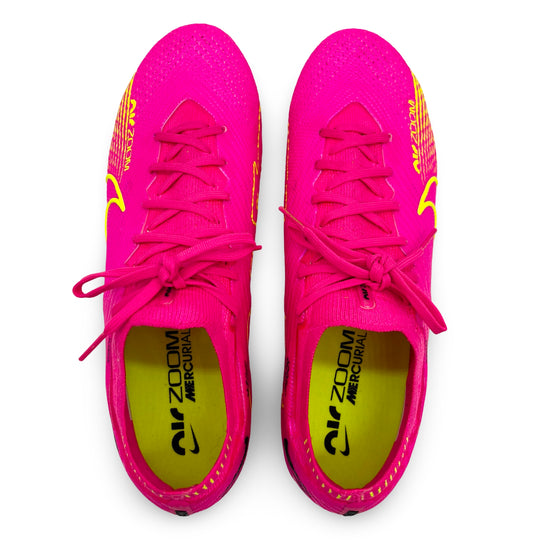 أليخاندرو جارناتشو ماتش يرتدي Nike Air Zoom Mercurial Vapor 15 Elite 2022/23