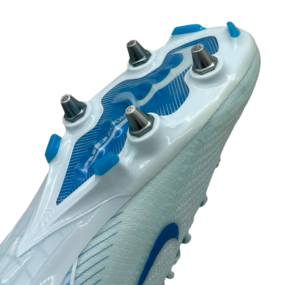 Alphonso Davies | Match-Worn Boots | 2024/25 | Bayern Munich