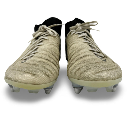 Nathan Aké 比赛穿着、照片匹配 Nike Phantom II Luna - 2023/24 年、2024 年足总杯决赛